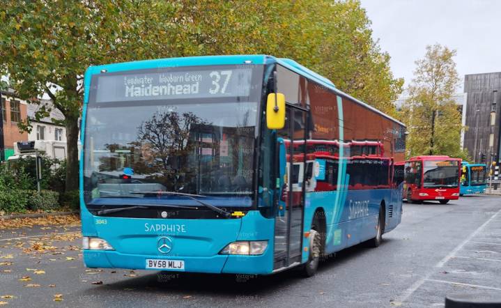 Image of Arriva Beds and Bucks vehicle 3043. Taken by Victoria T at 10.21.03 on 2021.11.04